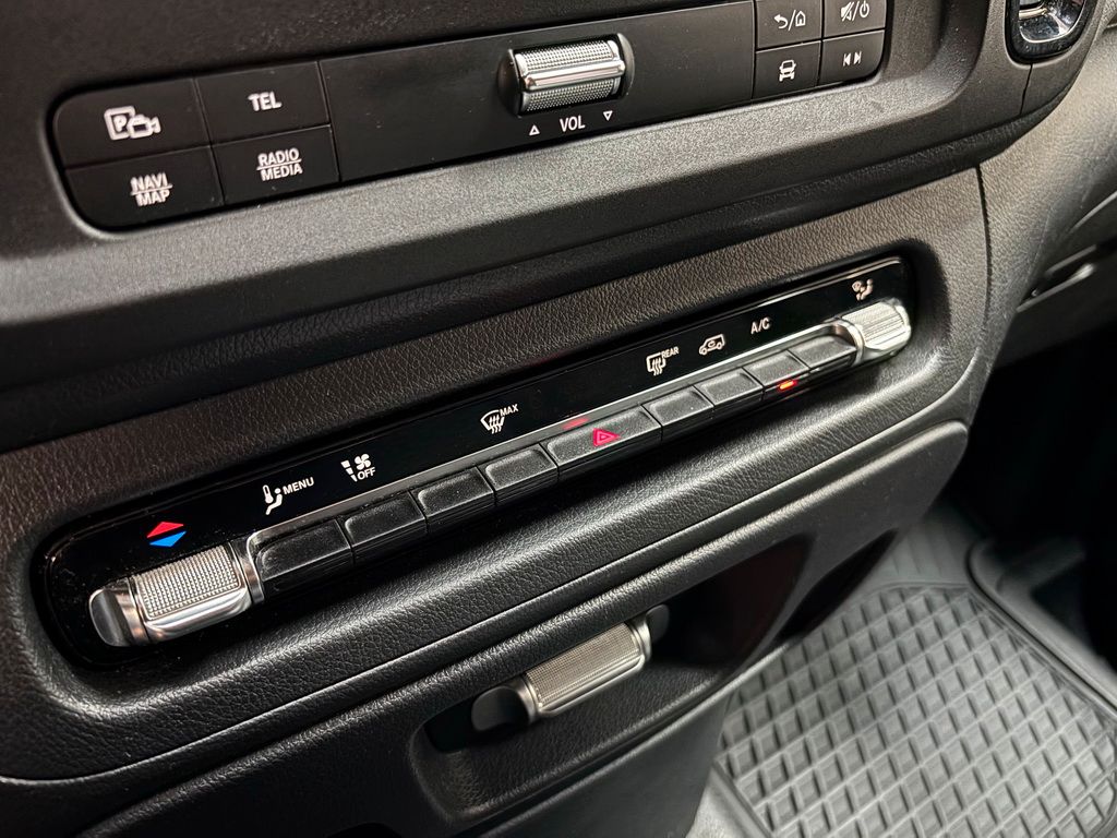 Mercedes-Benz Vito 2024