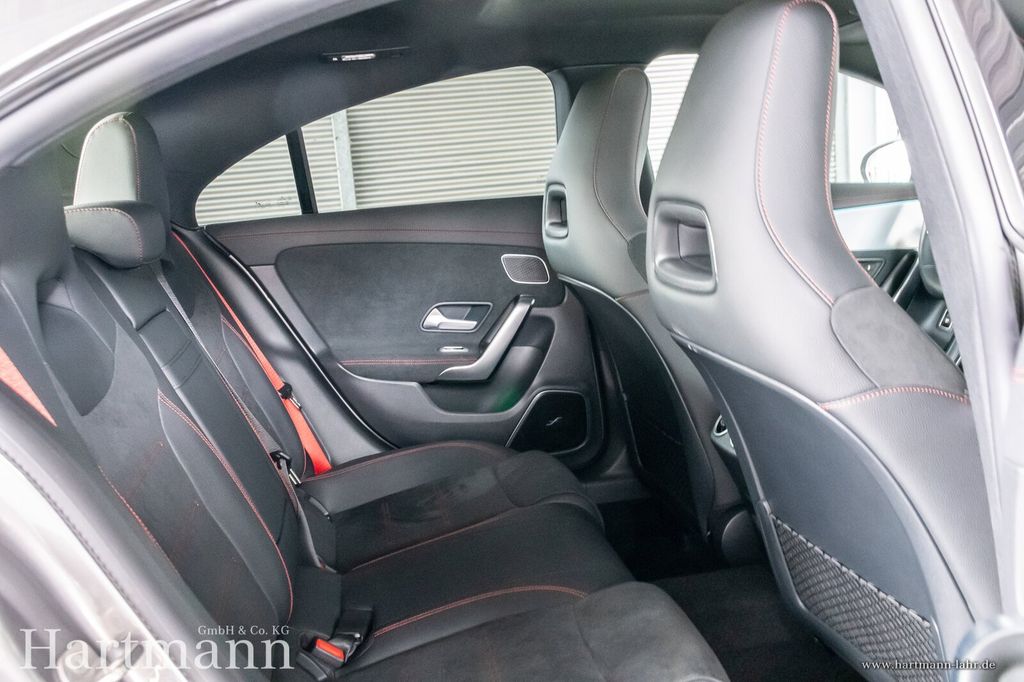 Mercedes-Benz CLA 350 2024