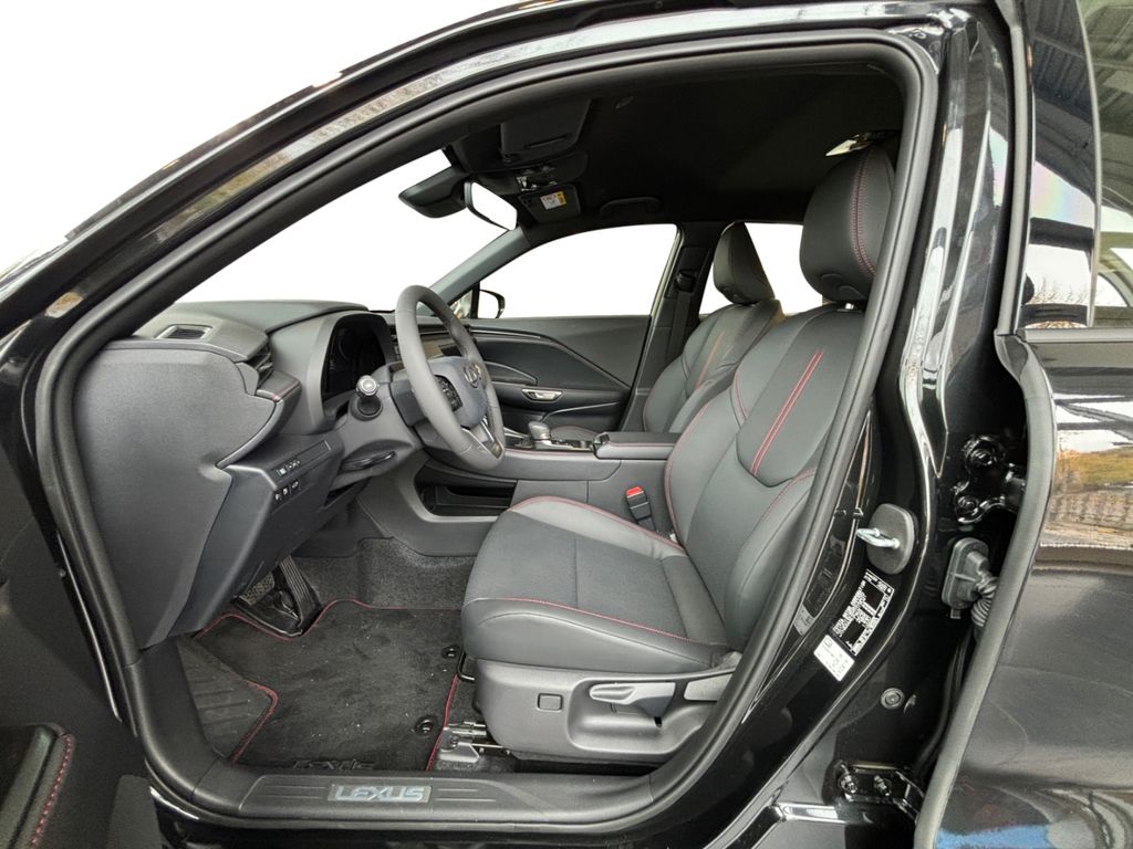 Lexus LBX