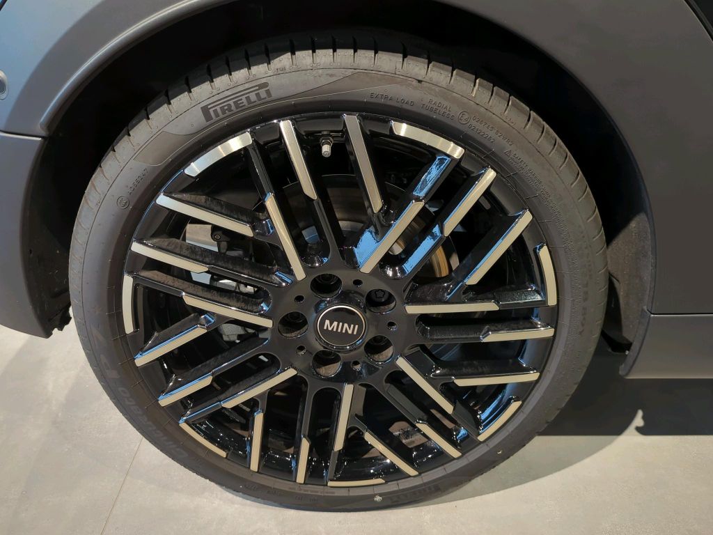 MINI Cooper Cabrio 2024