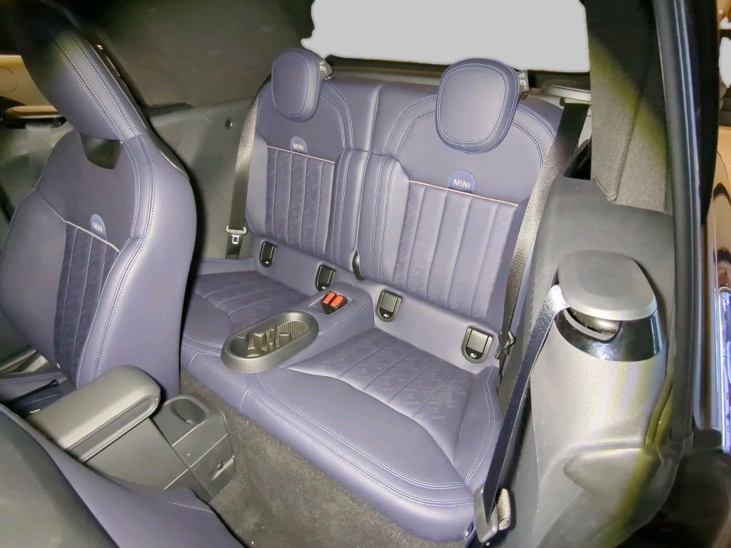 MINI Cooper Cabrio 2024