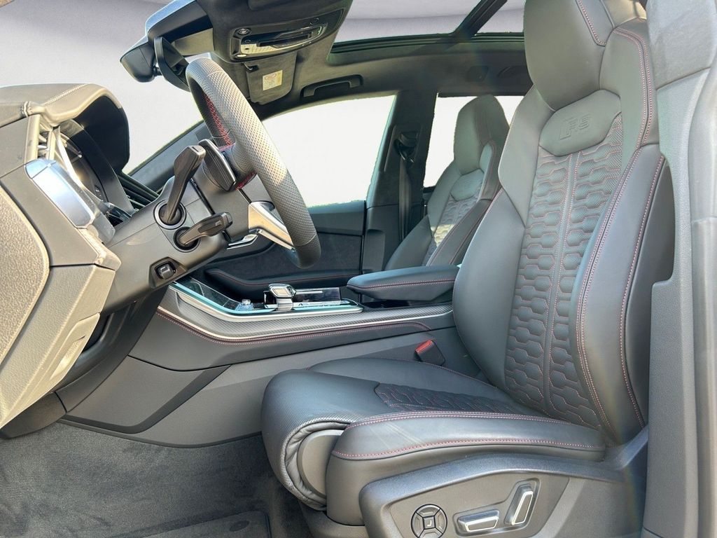 Audi RSQ8 2025