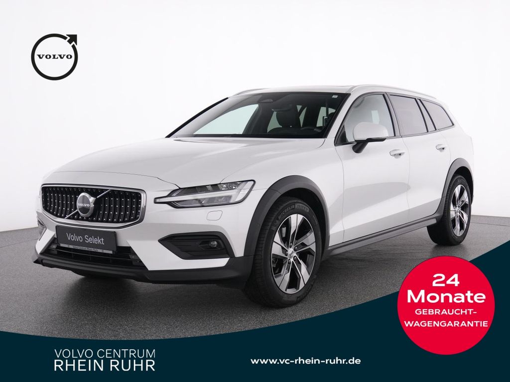 Volvo V60 Cross Country 2023