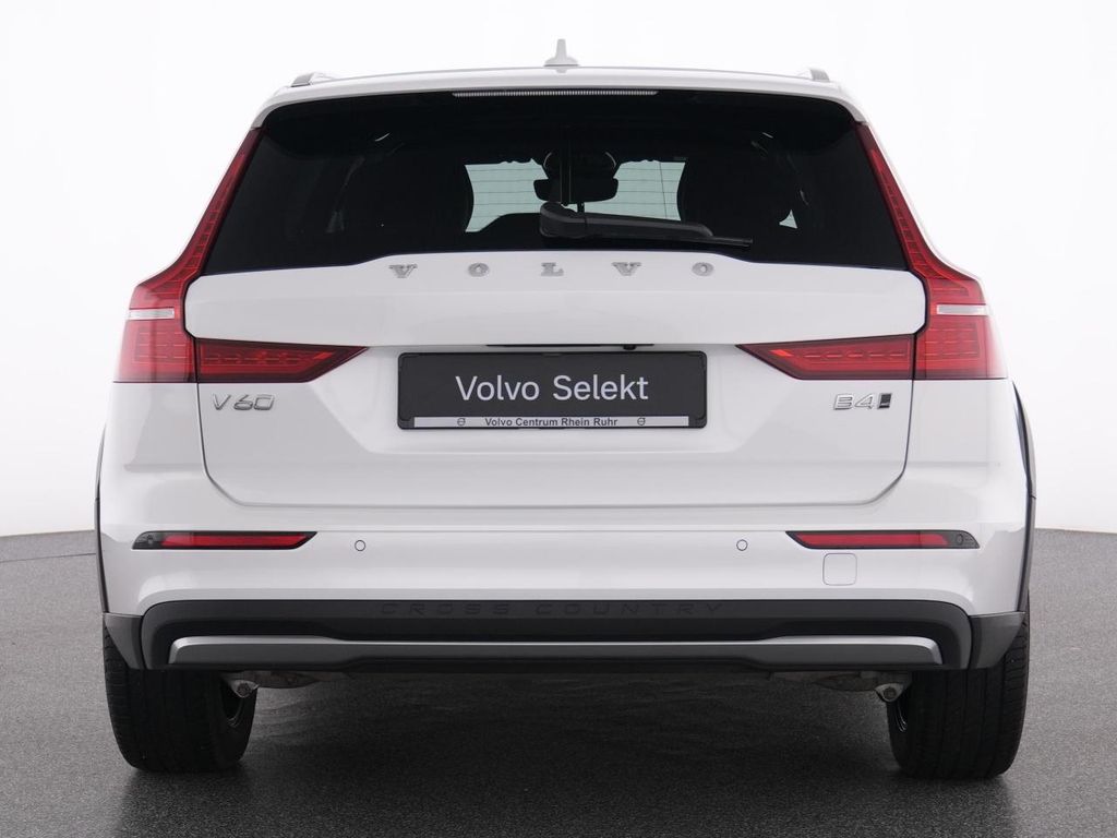 Volvo V60 Cross Country 2023