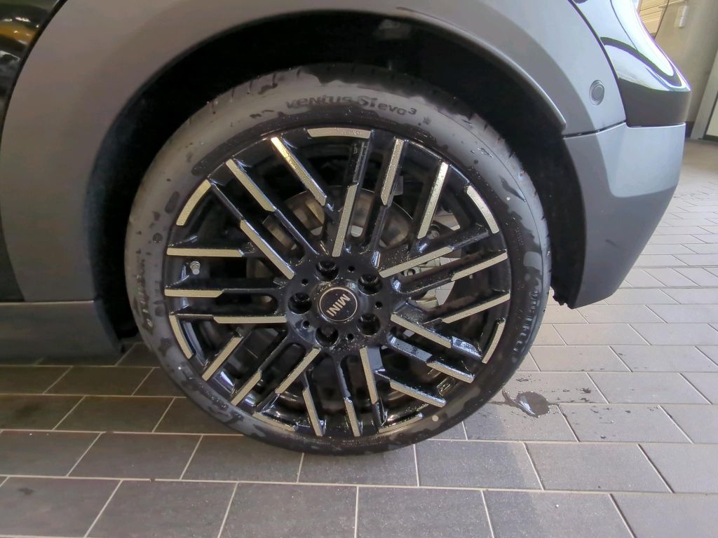 MINI Cooper Cabrio 2024