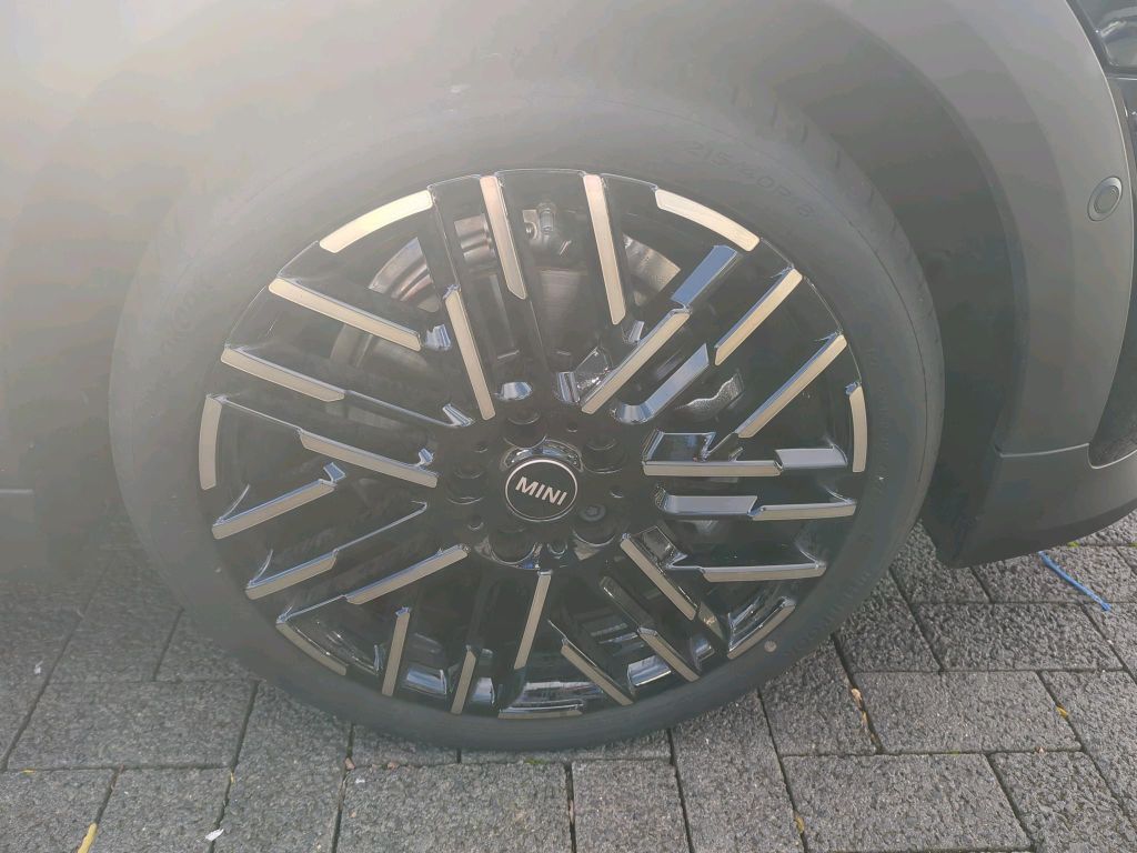 MINI Cooper Cabrio 2024