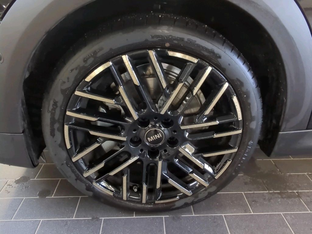 MINI Cooper Cabrio 2024