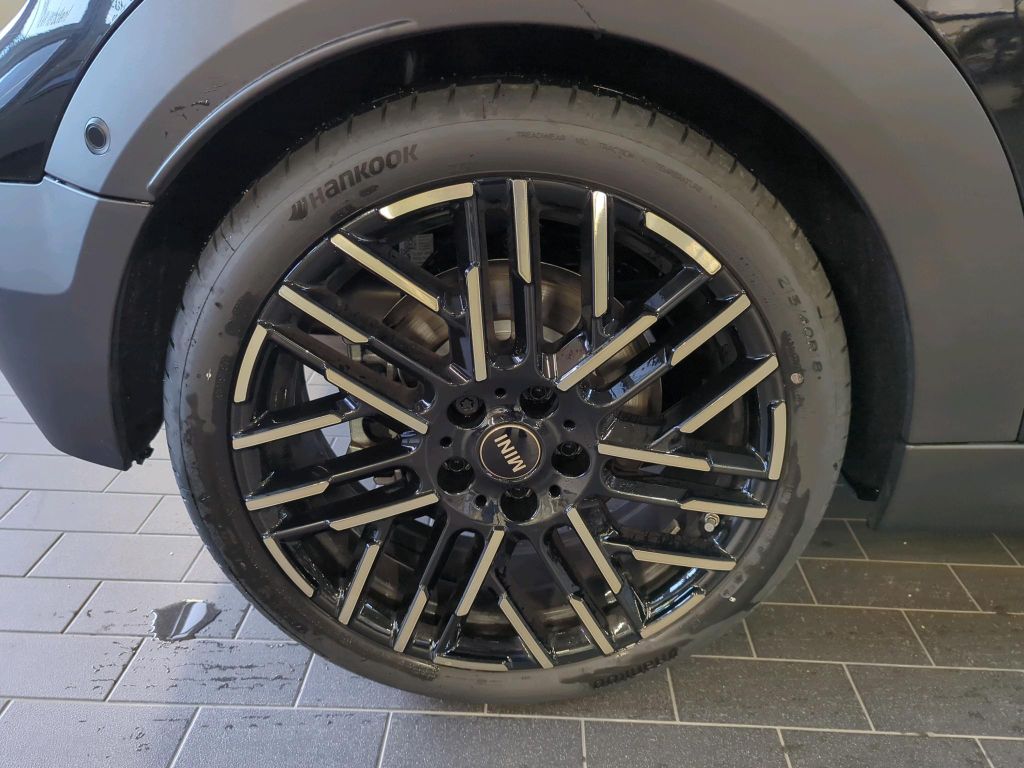 MINI Cooper Cabrio 2024