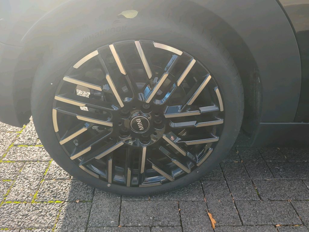 MINI Cooper Cabrio 2024