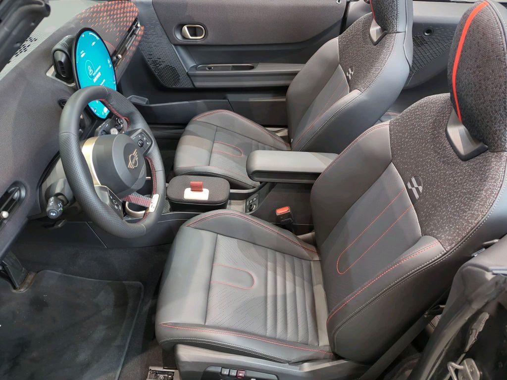 MINI John Cooper Works Cabrio 2025