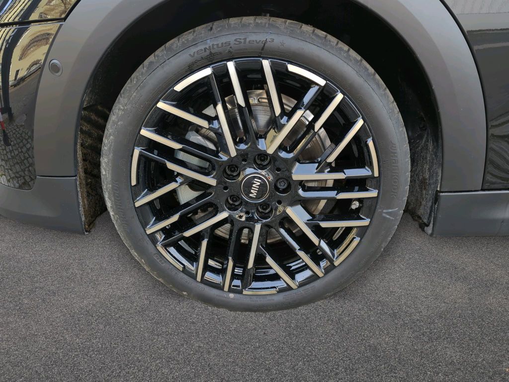 MINI Cooper Cabrio 2024