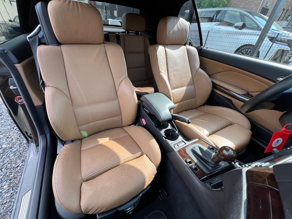 BMW 330 2005