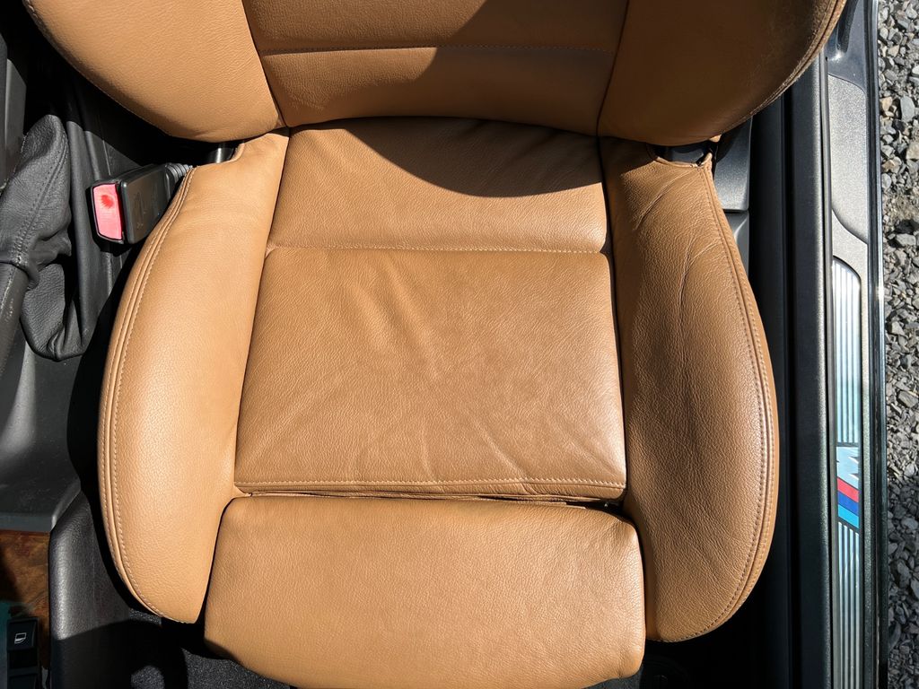 BMW 330 2005