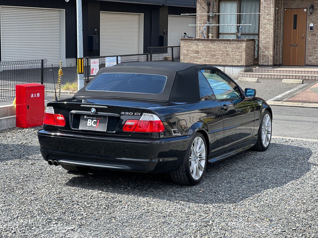 BMW 330 2005