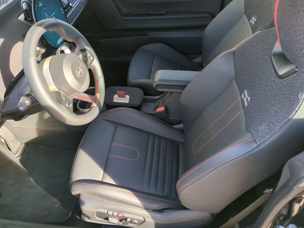 MINI John Cooper Works Cabrio 2024