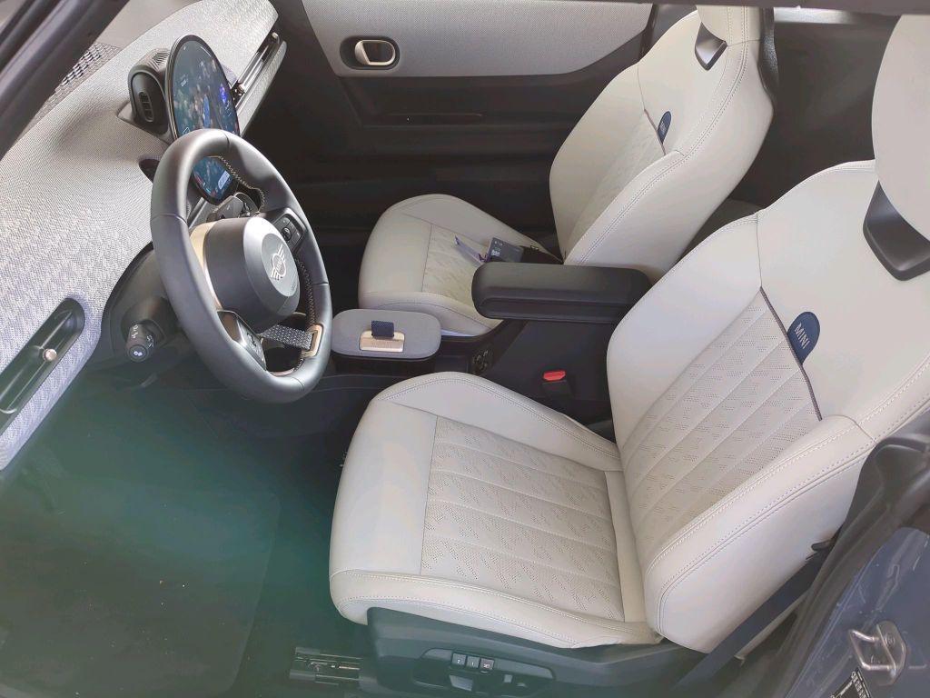 MINI Cooper S Cabrio 2024