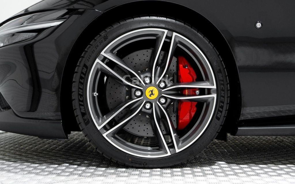 Ferrari Roma 2025