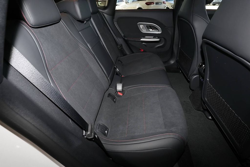 Mercedes-Benz CLA 250 2025