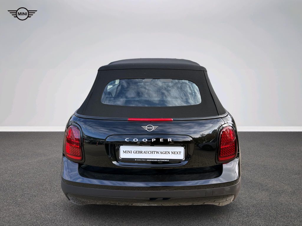 MINI Cooper Cabrio 2024
