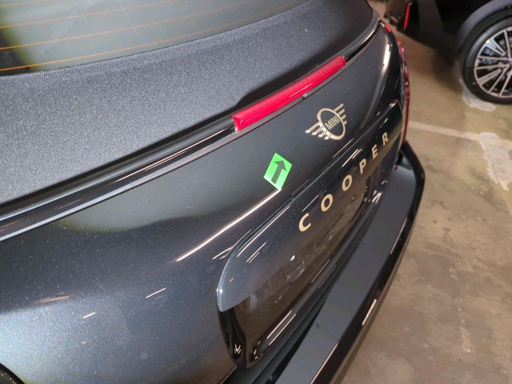 MINI Cooper Cabrio 2024