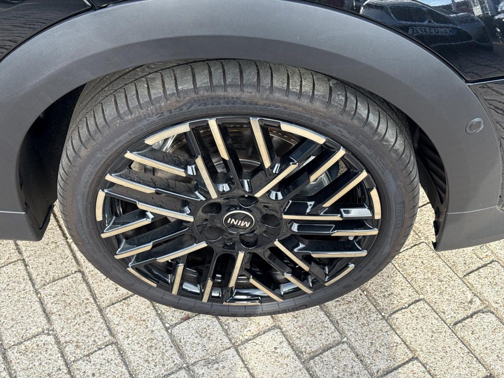 MINI Cooper Cabrio 2024