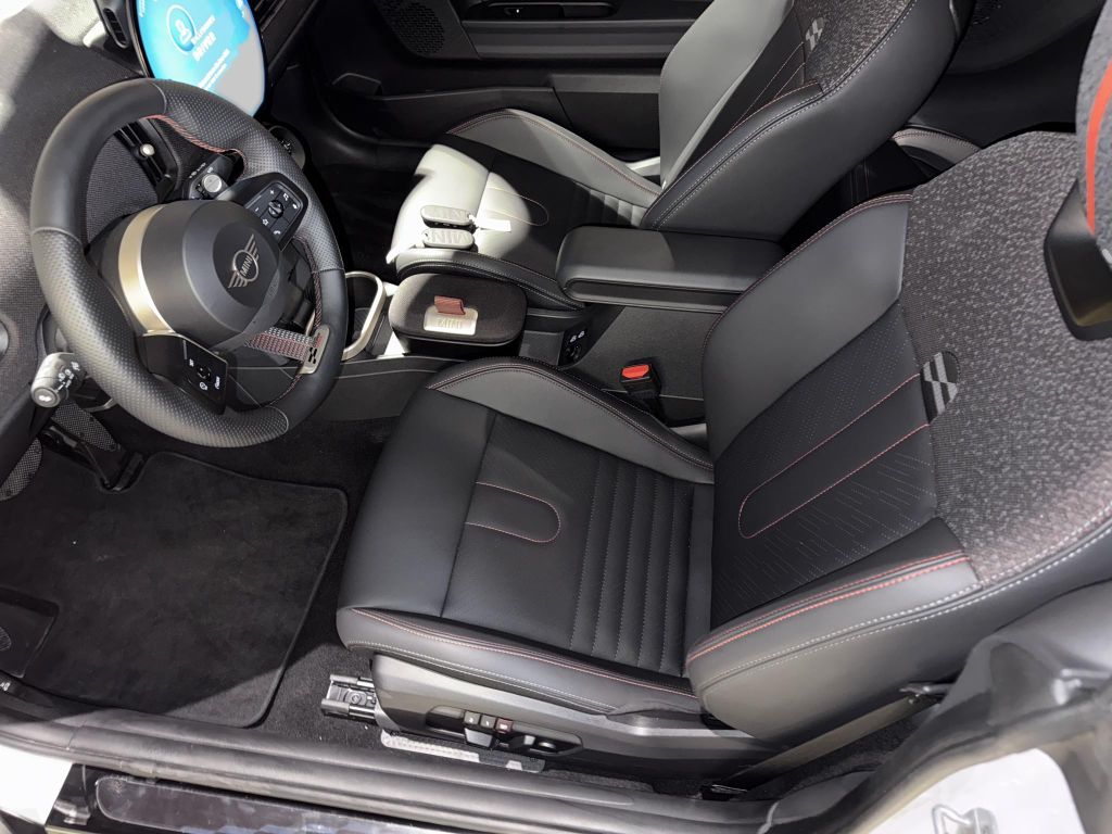 MINI Cooper S Cabrio 2024