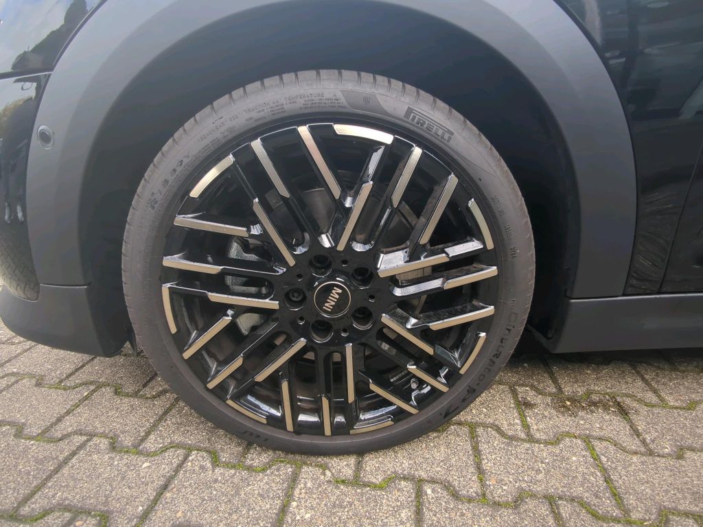 MINI Cooper Cabrio 2024