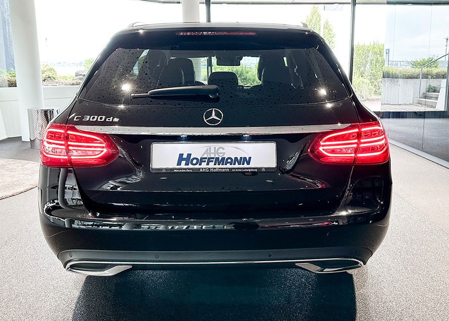 Mercedes-Benz C 300 2021