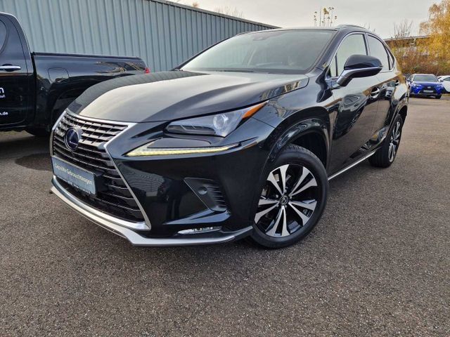 Lexus NX 300 2021