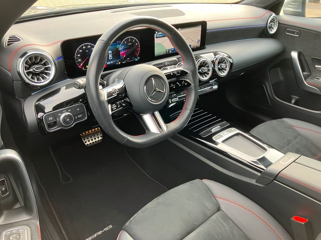 Mercedes-Benz CLA 180 2024