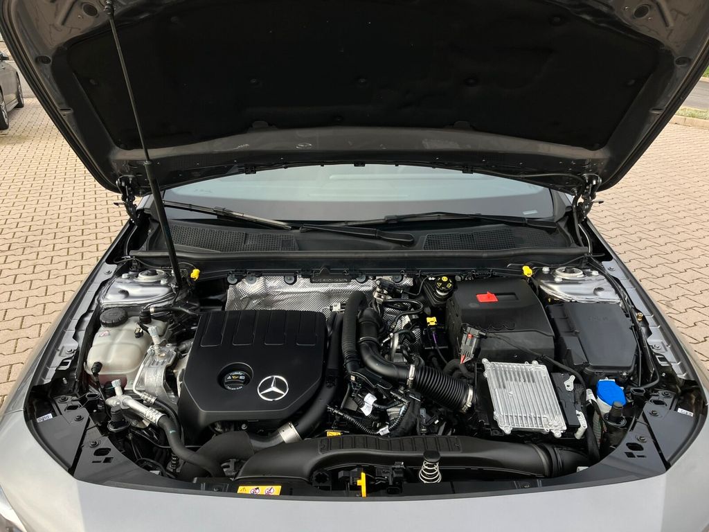 Mercedes-Benz CLA 180 2024