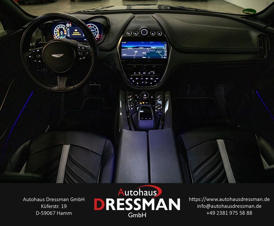 Aston Martin DBX 2022