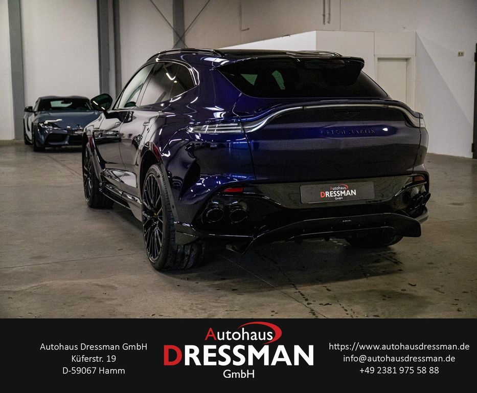 Aston Martin DBX 2022