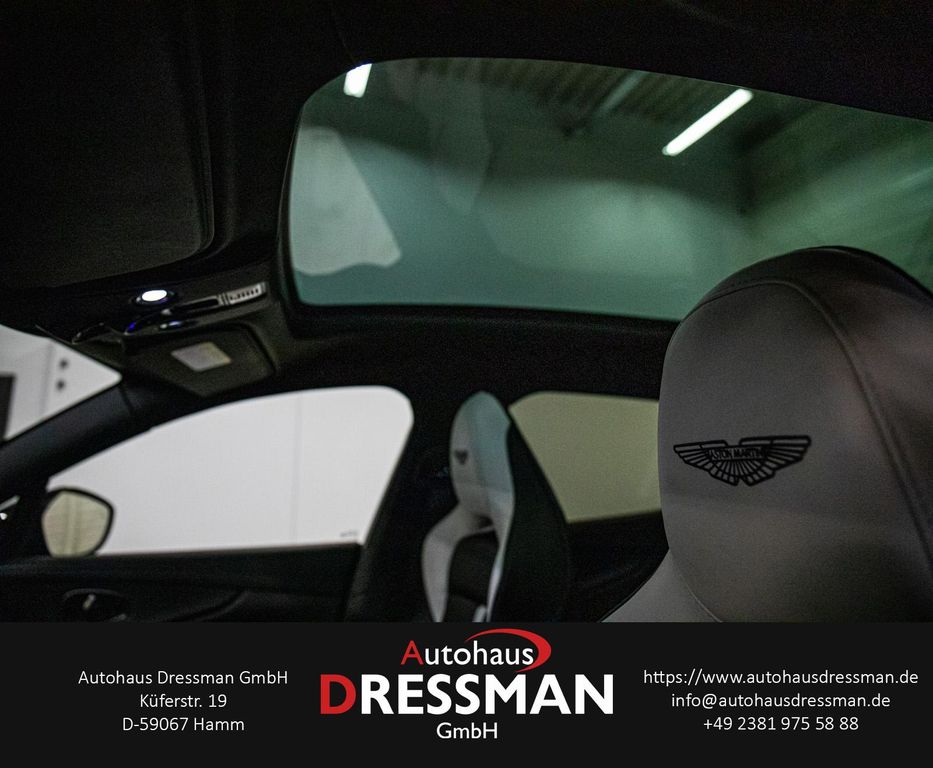 Aston Martin DBX 2022