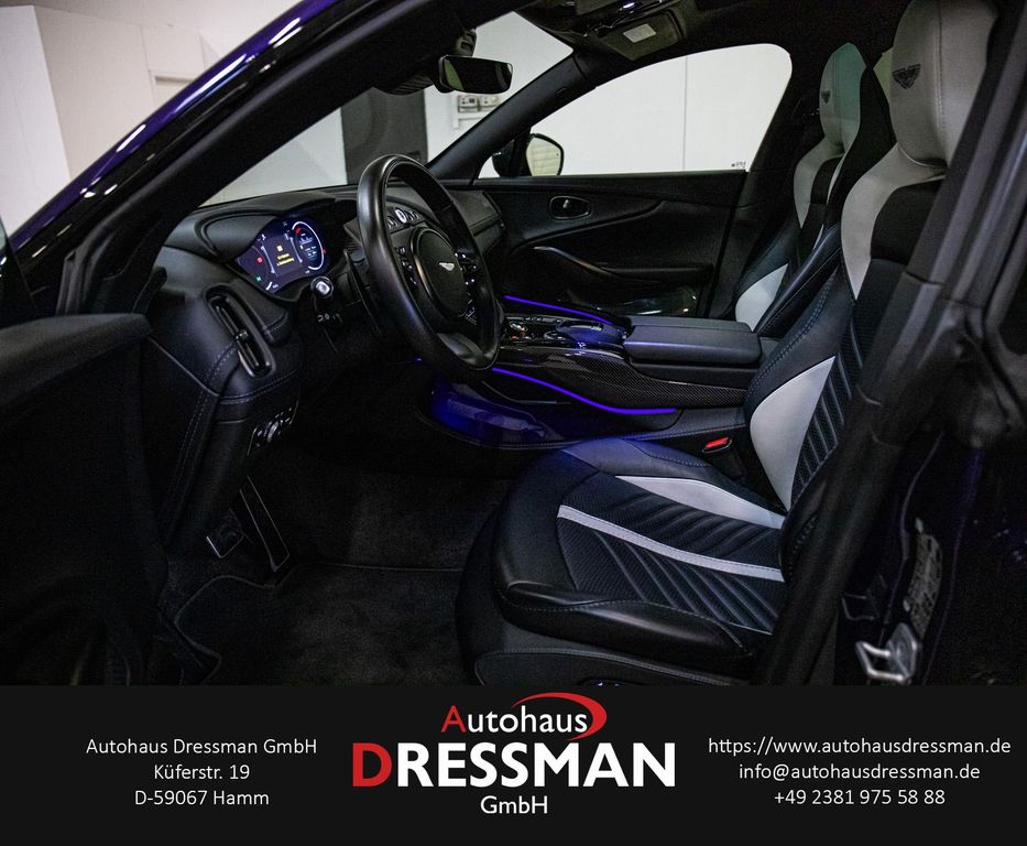 Aston Martin DBX 2022