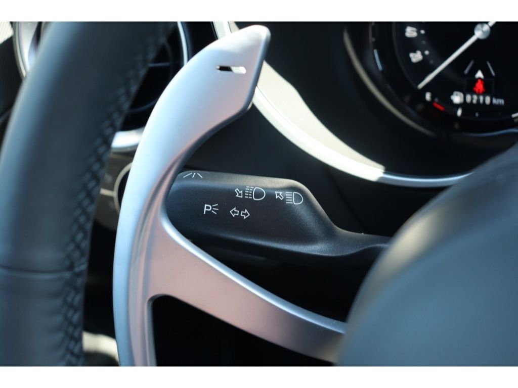 Alfa Romeo Stelvio 2025