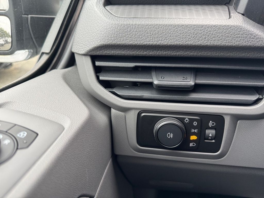 Volkswagen T7 Transporter