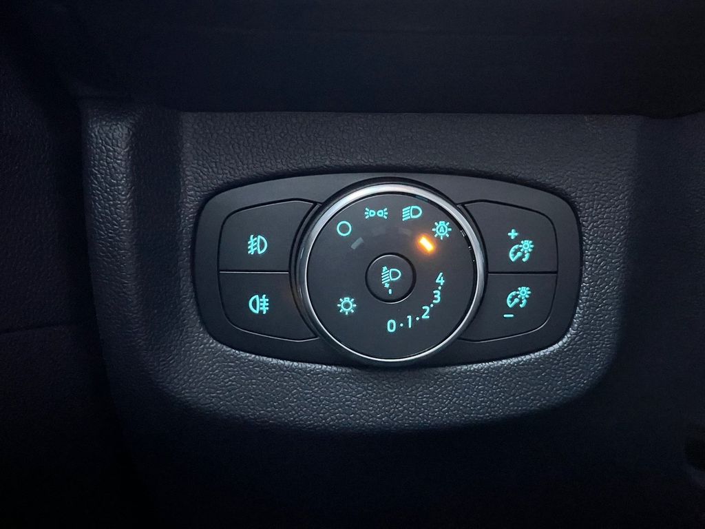 Ford Transit Courier 2025