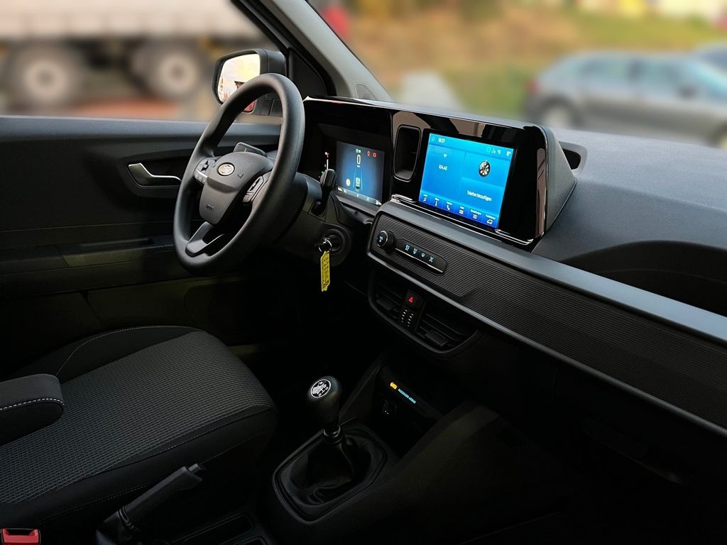 Ford Transit Courier 2025