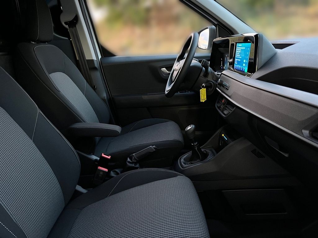 Ford Transit Courier 2025