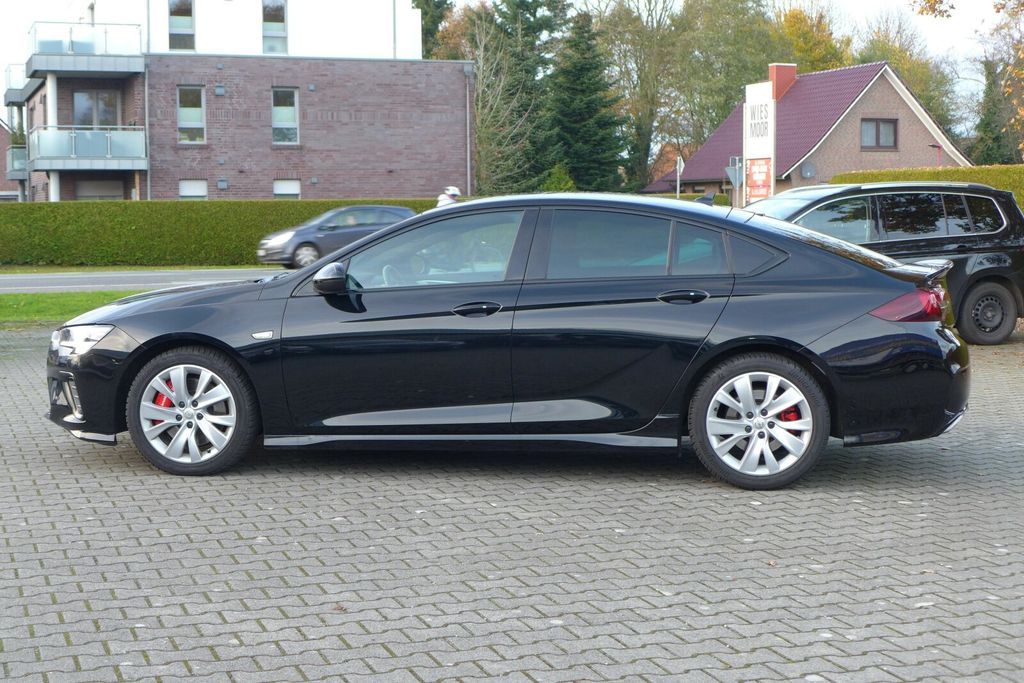 Opel Insignia 2022
