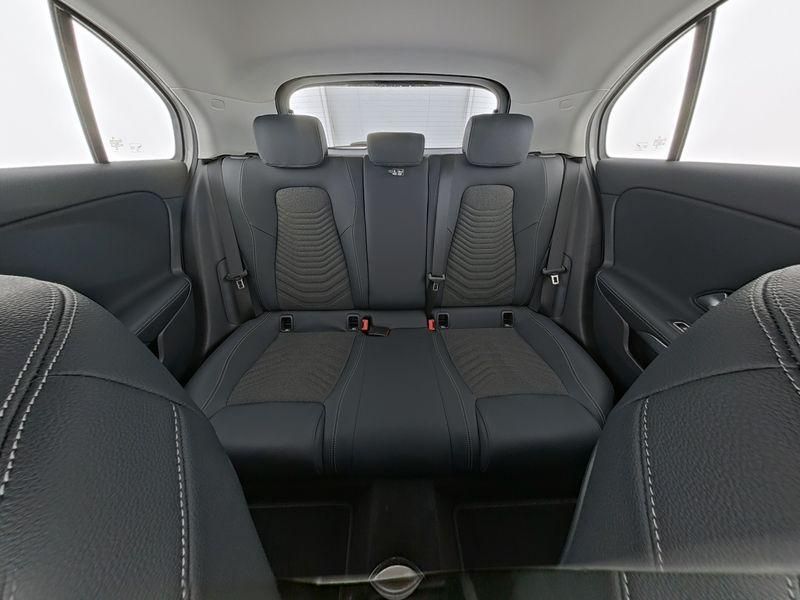 Mercedes-Benz A 200 2024