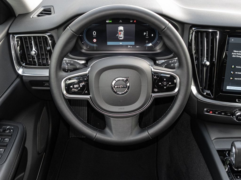 Volvo V60 Cross Country 2023