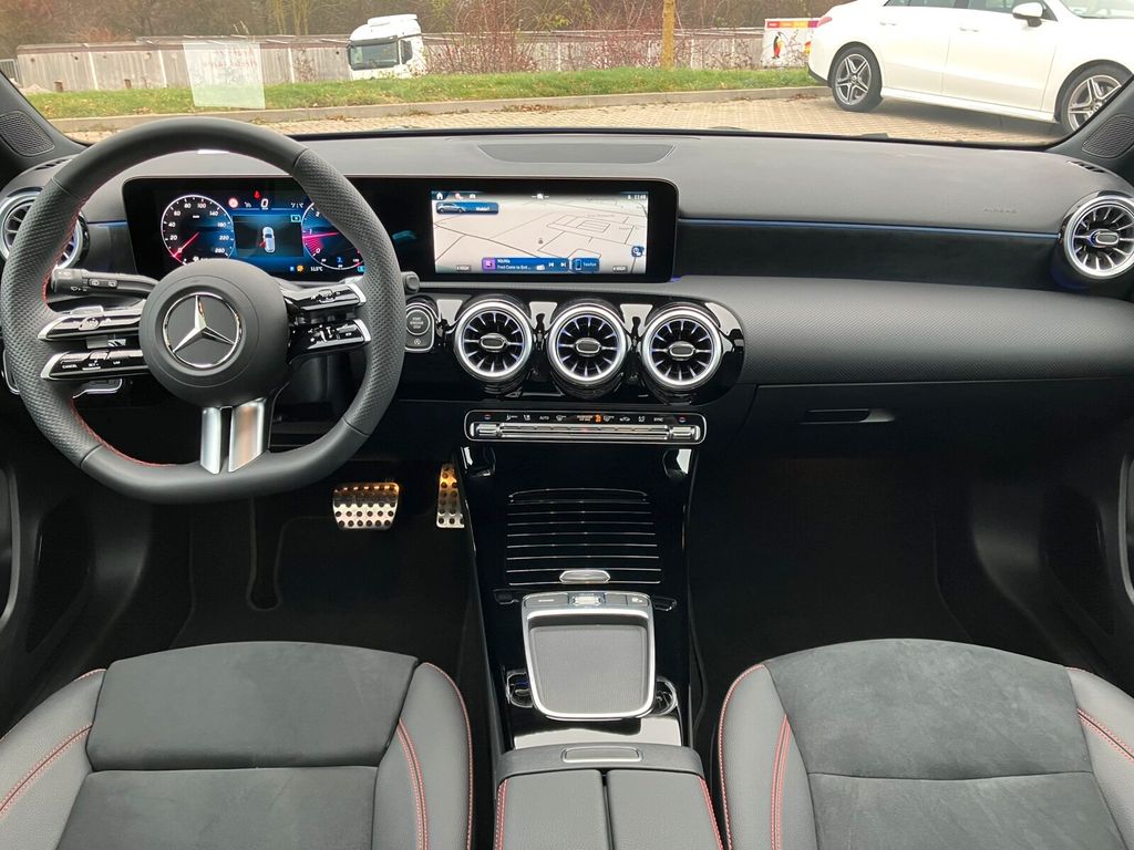 Mercedes-Benz A 180 2024