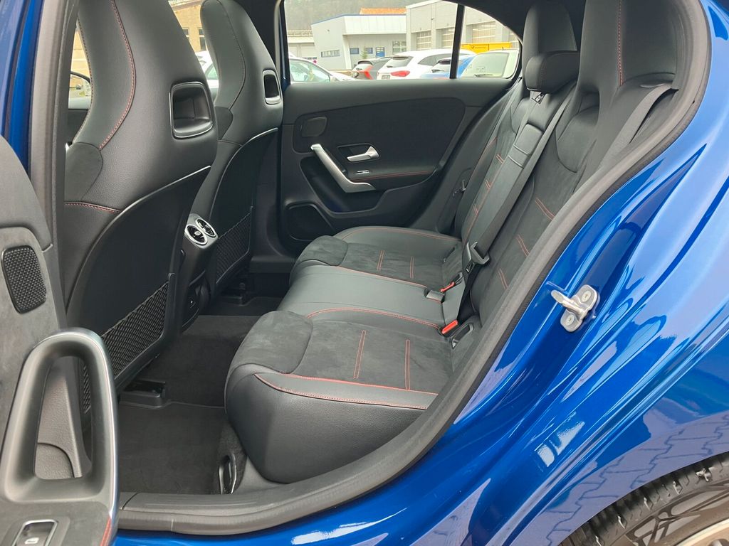 Mercedes-Benz A 180 2024