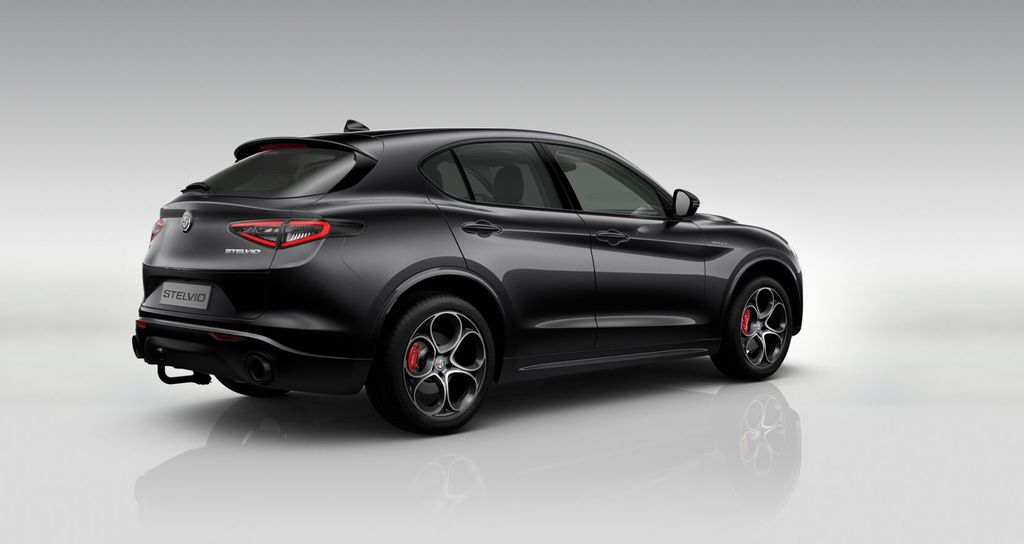 Alfa Romeo Stelvio 2025