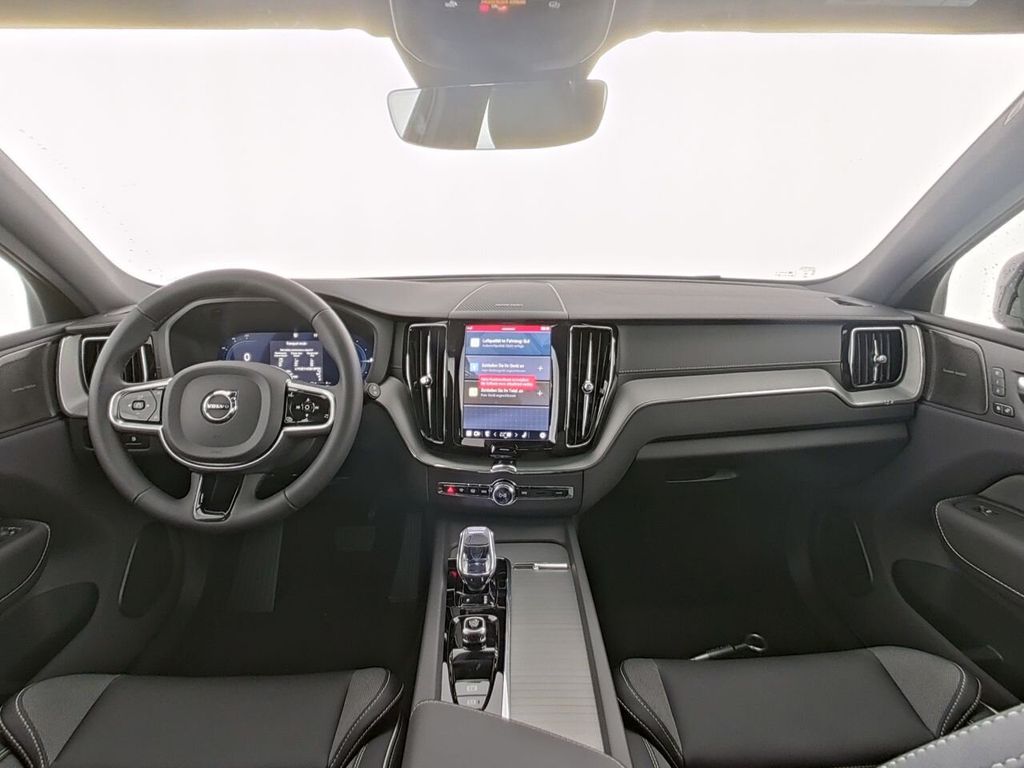 Volvo XC60 2025