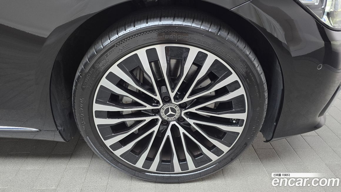 Mercedes-Benz S-Class 2021