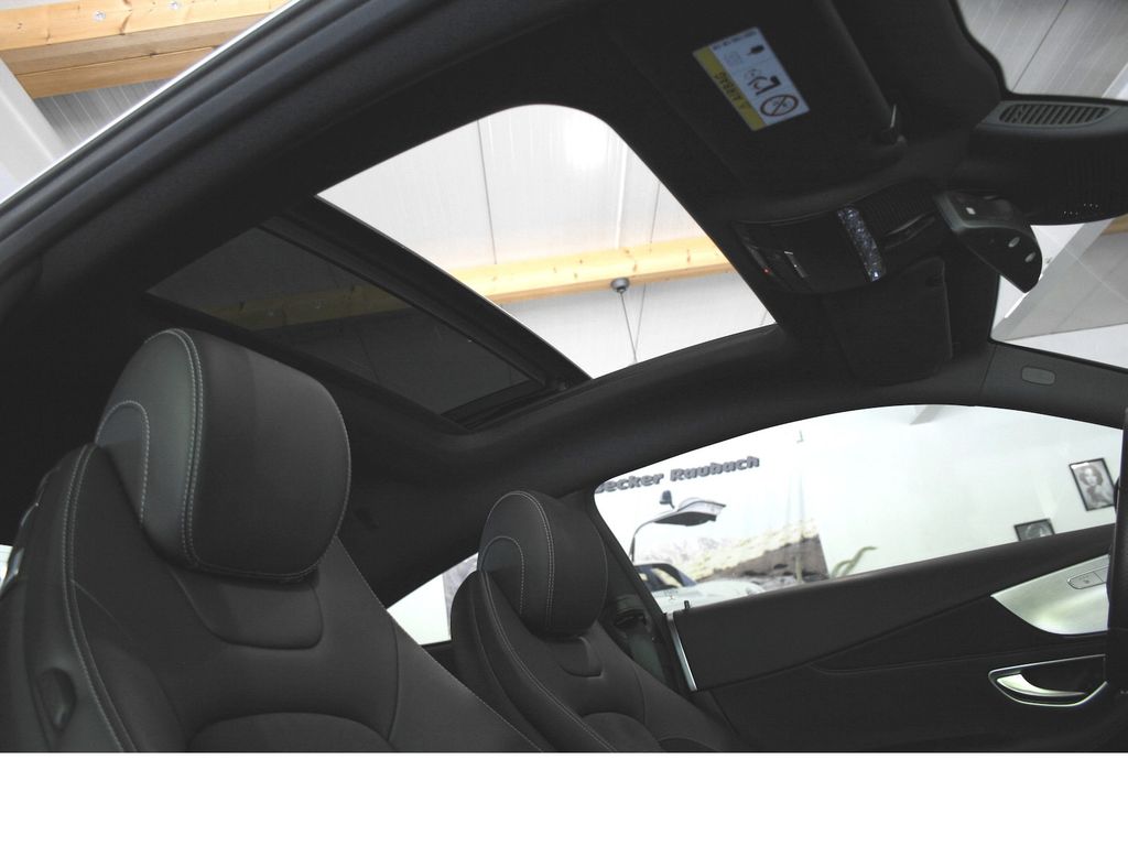 Mercedes-Benz C 300 2021