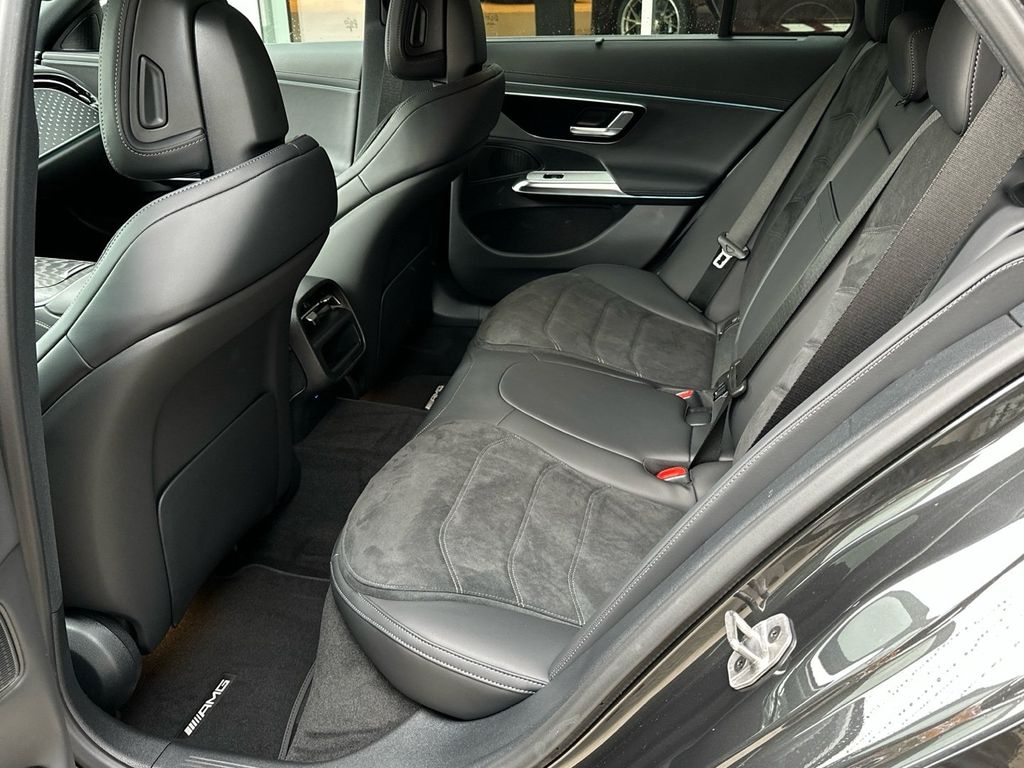 Mercedes-Benz E 300 2025